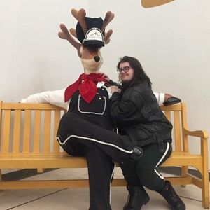 Meet your Posher, Dakota